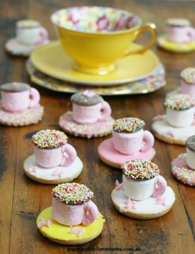 Tiny Party Cups and Saucers for kids | My Kitchen Stories