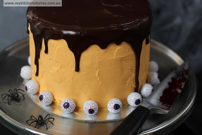 Halloween spider and chocolate