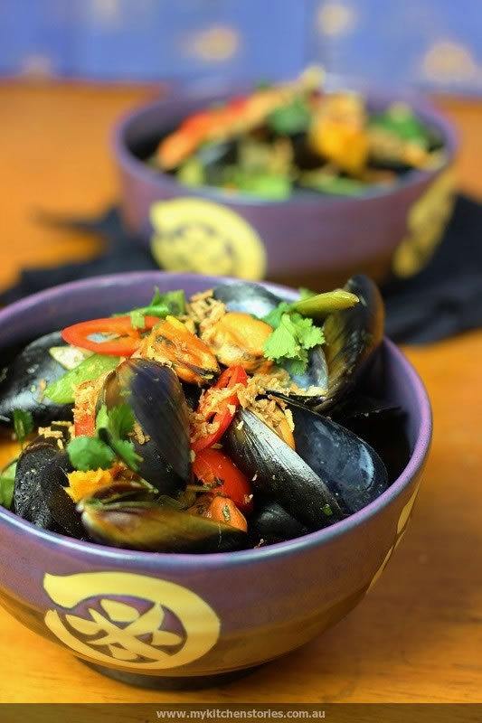 Mussels with green curry