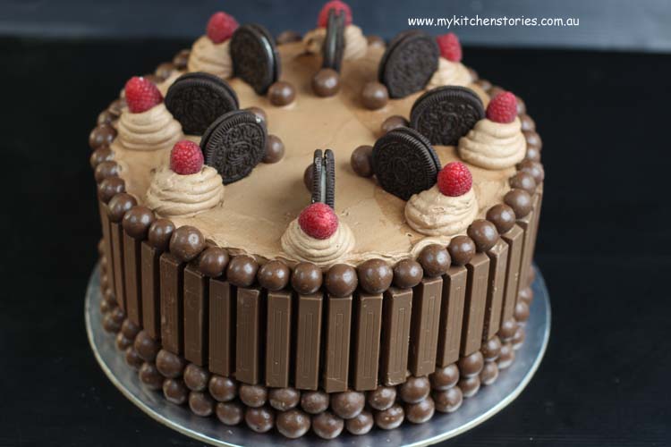 Chocolate kit kat cake closeup