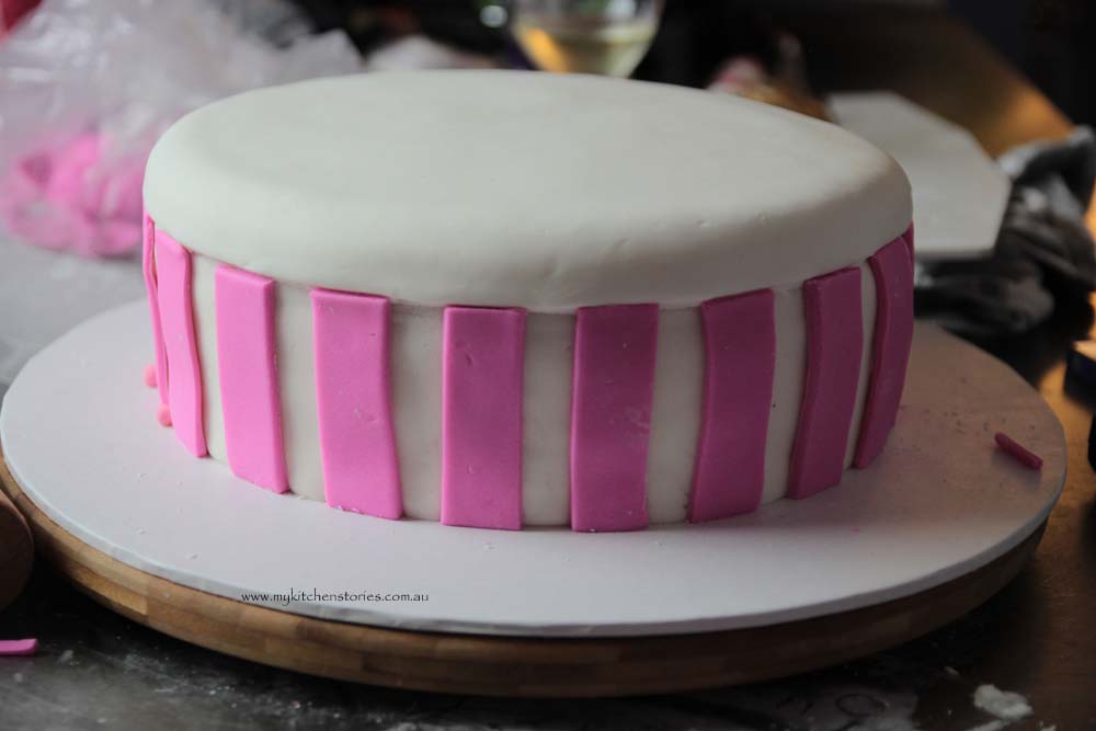 Pink Bow cake pink stripes