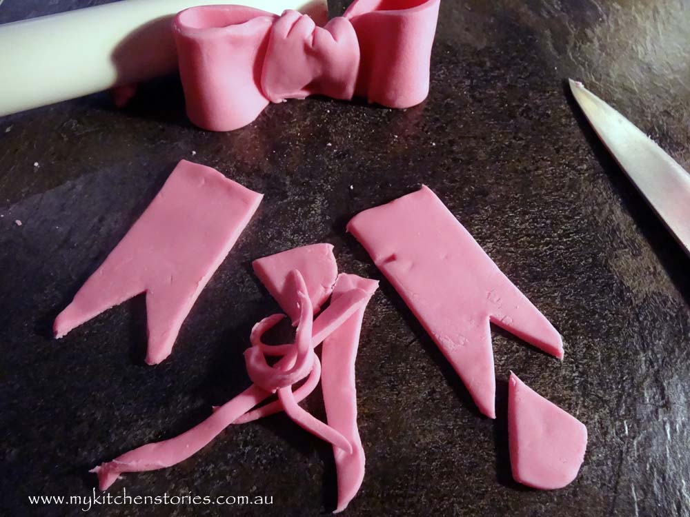 pink bow d