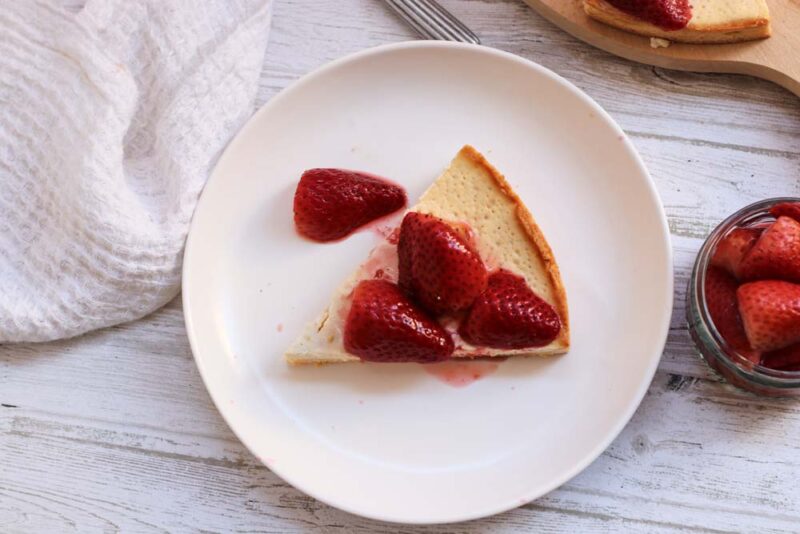strawberry tart with gluten free pastry